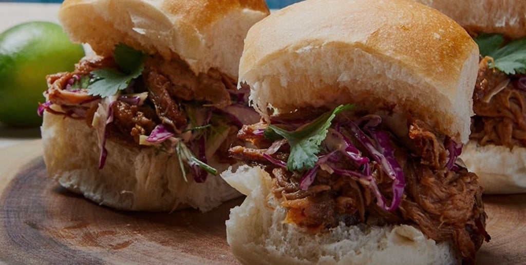 Slow-Cooked American-Style Pulled Pork Sliders