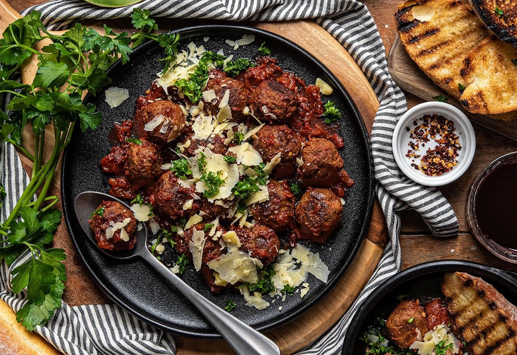 Spicy tomato meatballs